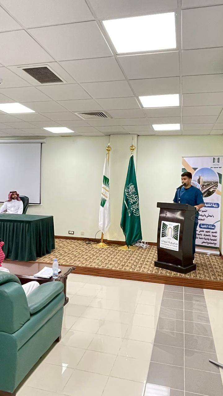 ​أقام نادي الخطابة والتقديم بالكلية الجامعية بأملج ورشة عمل للطلاب لعرض مشاركاتهم وابداعاتهم في مجال الخطابة والتقديم ، حيث شارك نخبة من الطلاب في الورشة من مختلف الاقسام ، وذلك يوم الأربعاء الموافق ٢٠ / ٤ / ١٤٤٦​